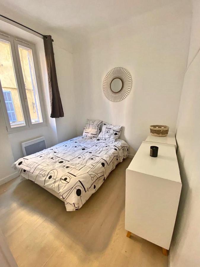 Appartements Cosy Au Centre De La Seyne-Sur-Mer Luaran gambar
